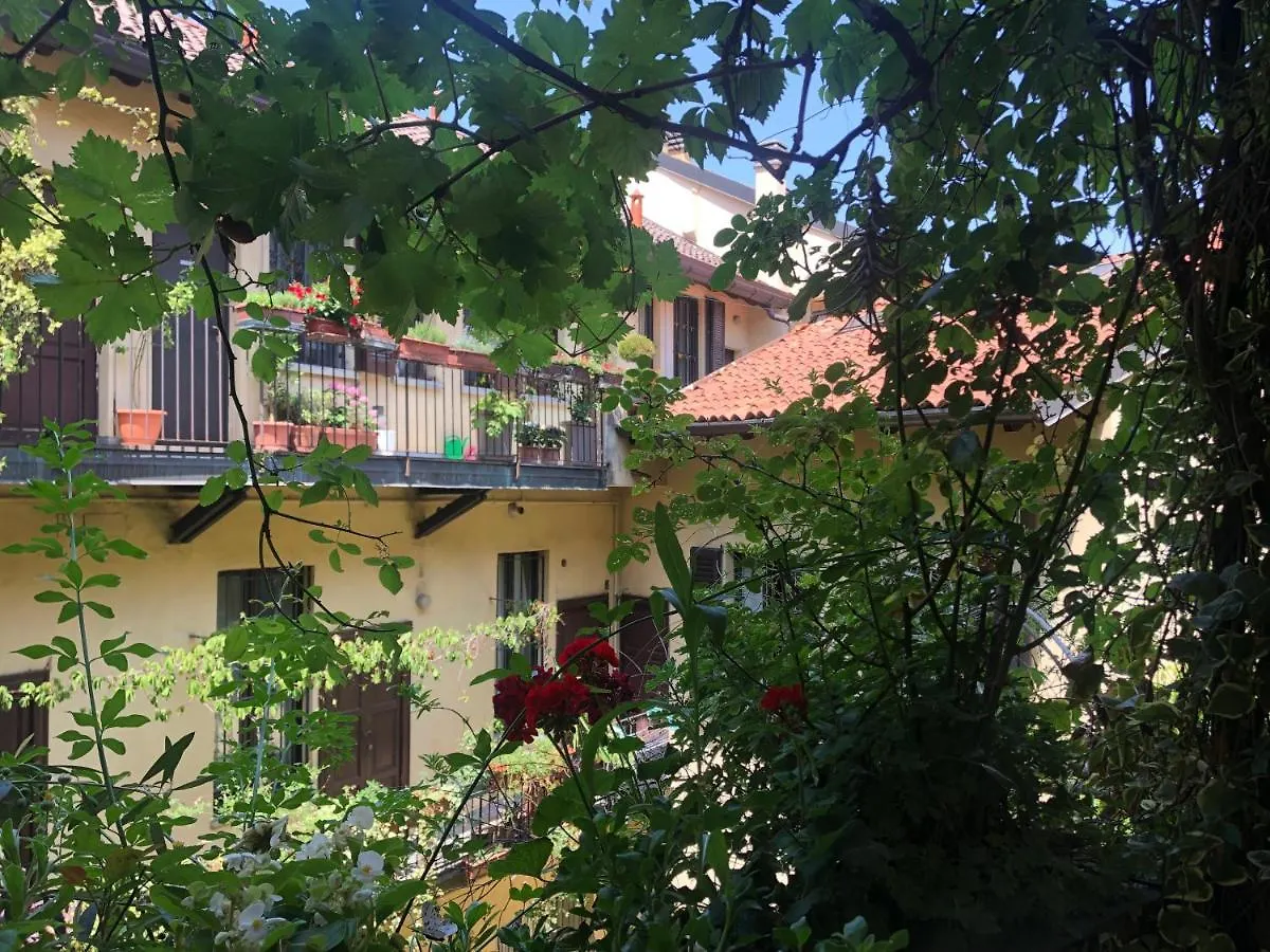 Apartament Il Tetto Fiorito Dell'Isola Mediolan 0*,  Włochy